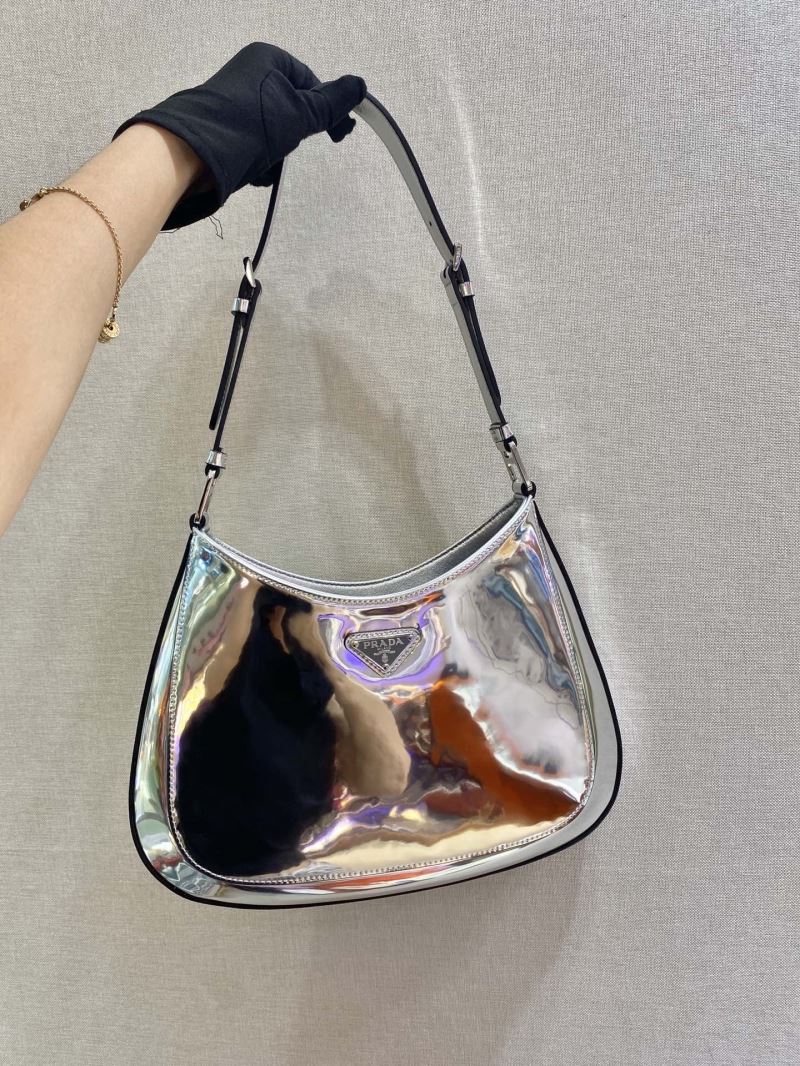 Pra*a cleo bags